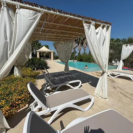 White Pool 2p - Gallipoli * Matino