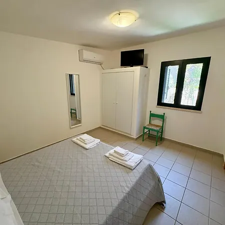 White Pool 2p - Gallipoli * Matino